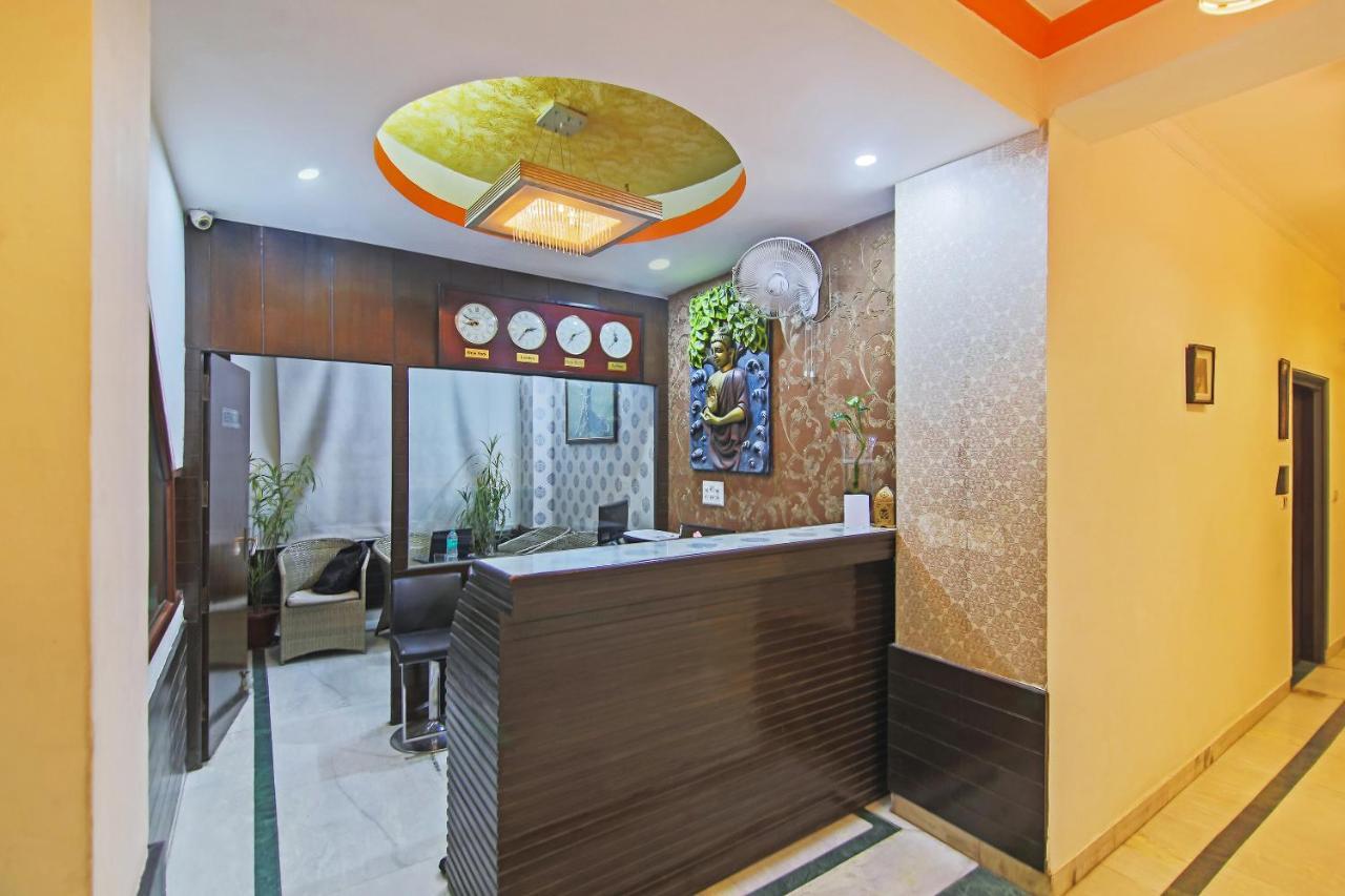 Capital O Tipsyy Near Aravali Biodiversity Park Gurgaon Extérieur photo