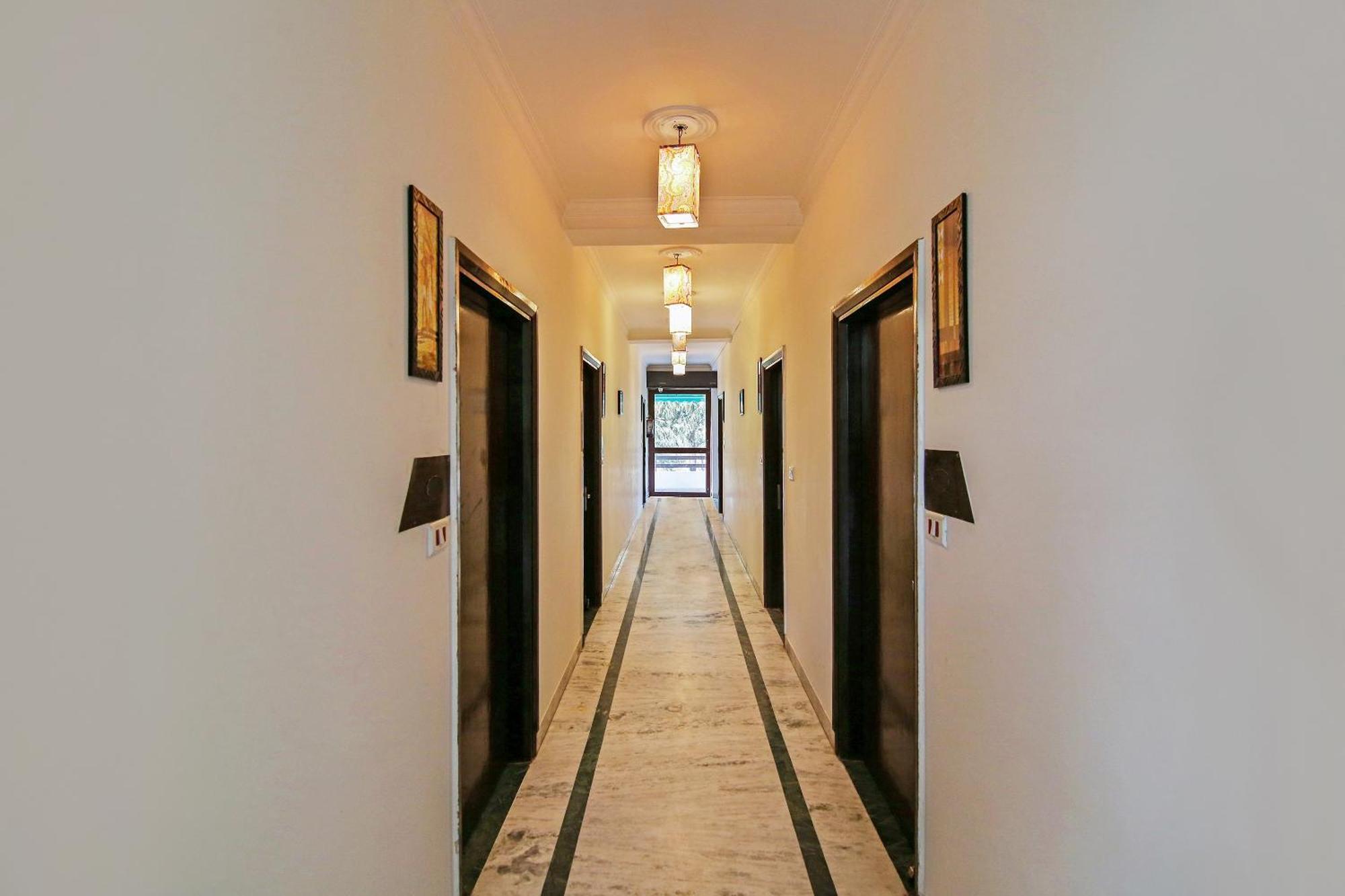 Capital O Tipsyy Near Aravali Biodiversity Park Gurgaon Extérieur photo