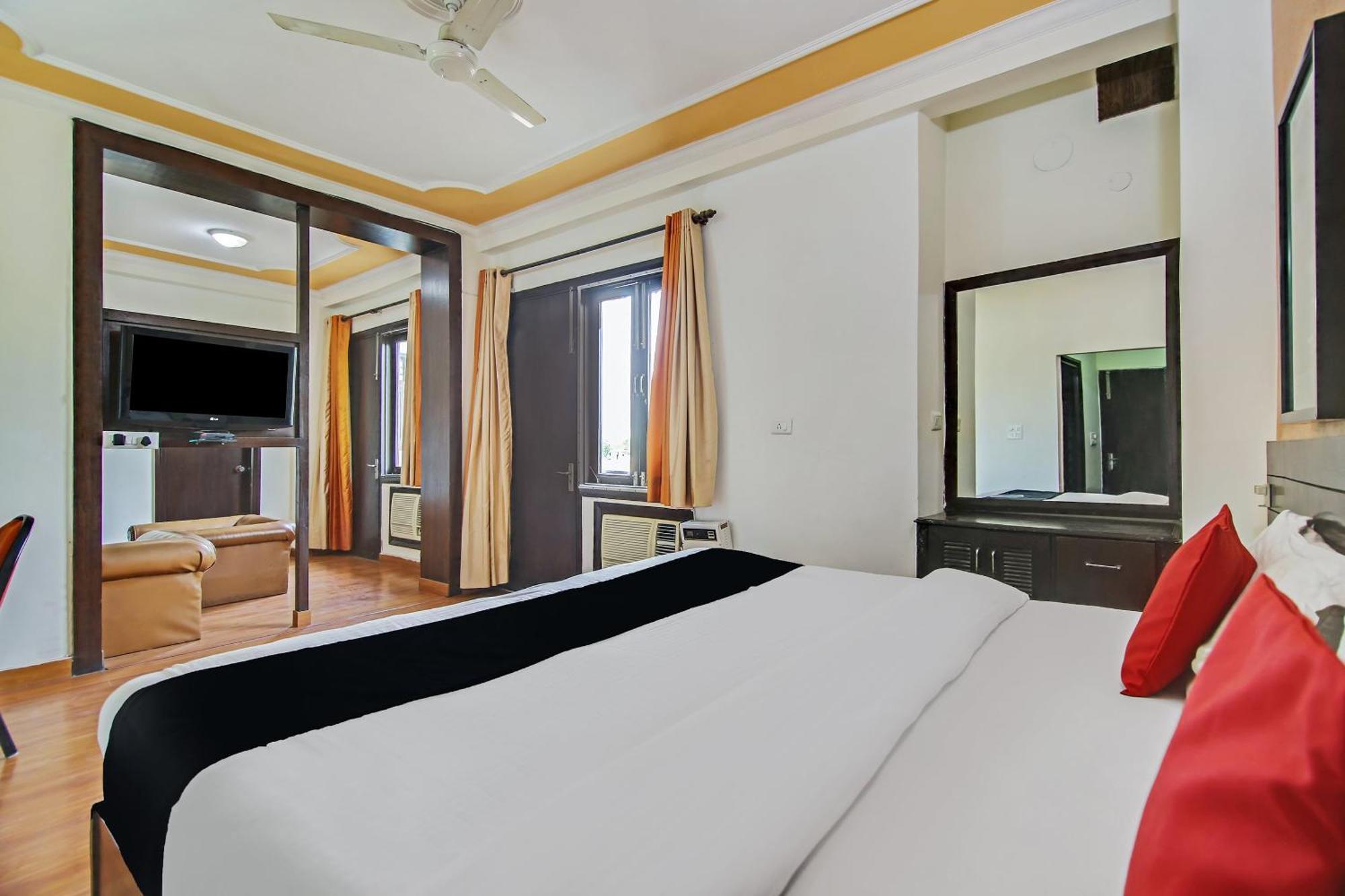 Capital O Tipsyy Near Aravali Biodiversity Park Gurgaon Extérieur photo