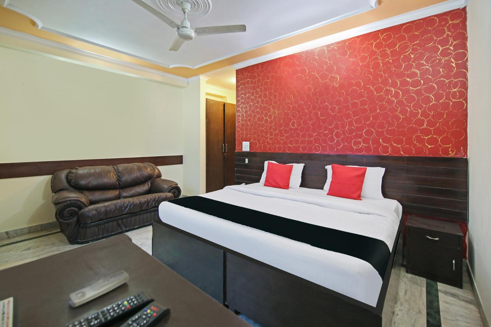 Capital O Tipsyy Near Aravali Biodiversity Park Gurgaon Extérieur photo