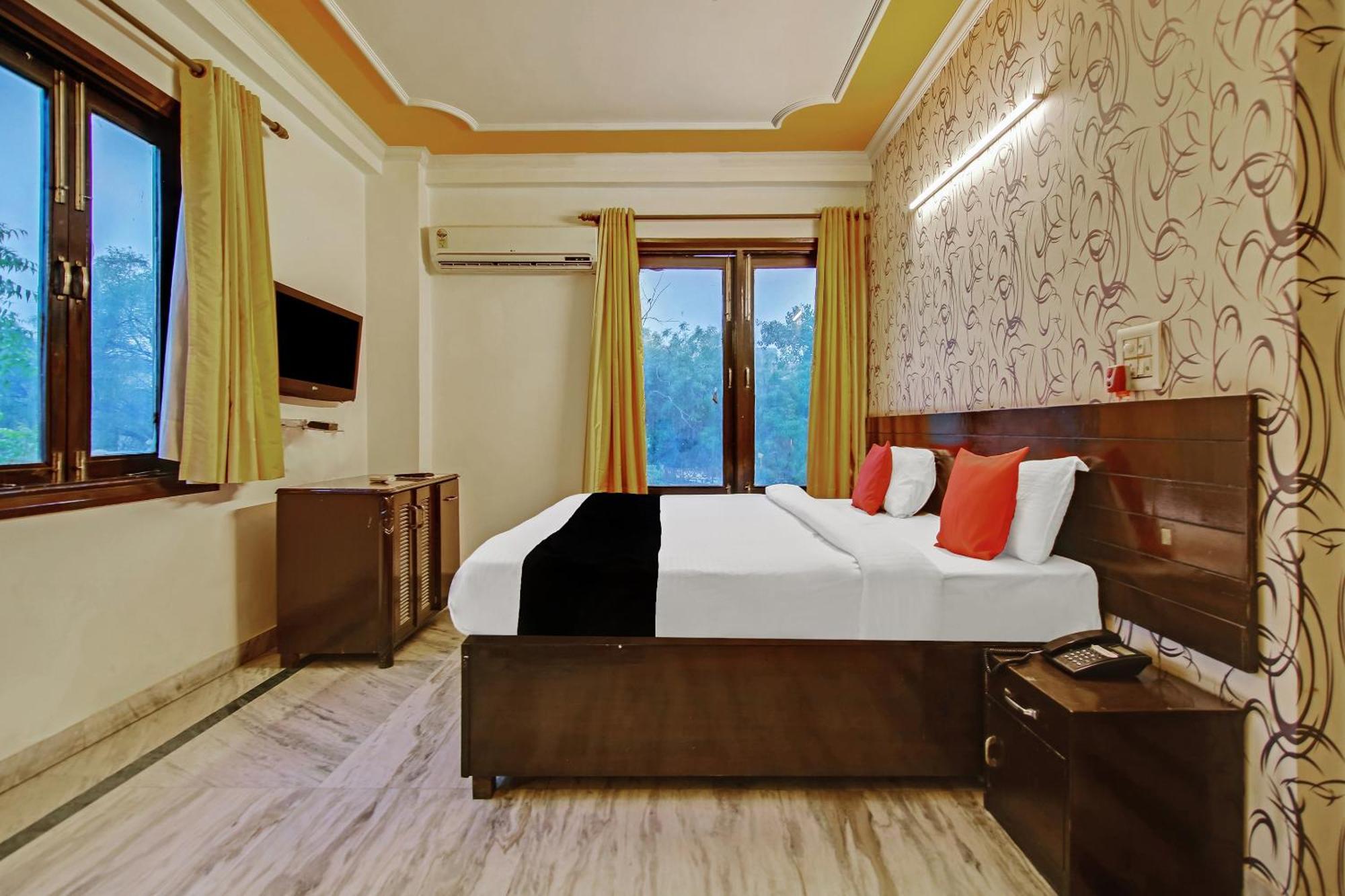Capital O Tipsyy Near Aravali Biodiversity Park Gurgaon Extérieur photo