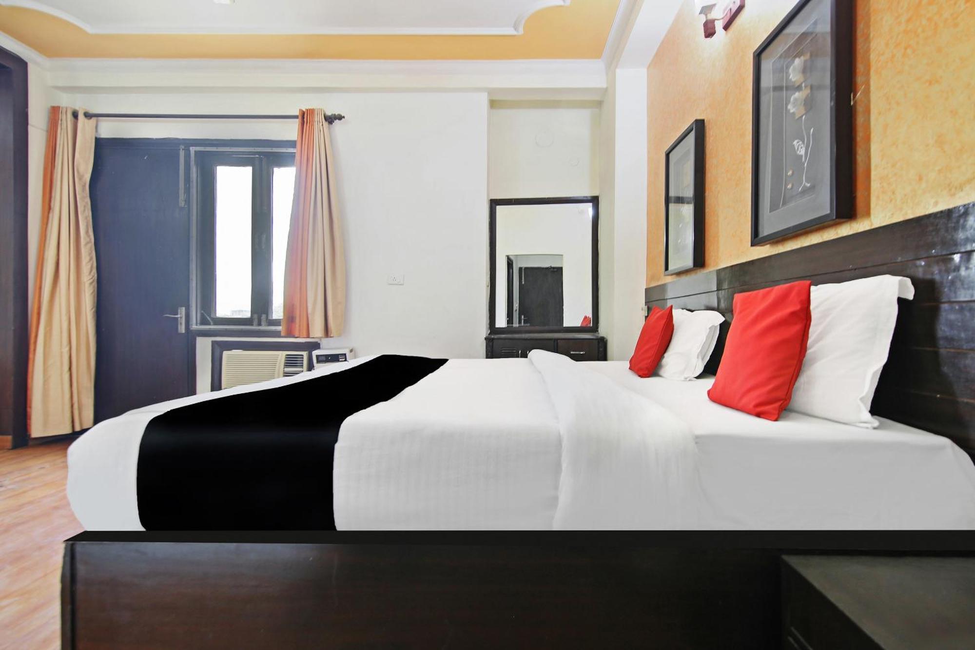 Capital O Tipsyy Near Aravali Biodiversity Park Gurgaon Extérieur photo