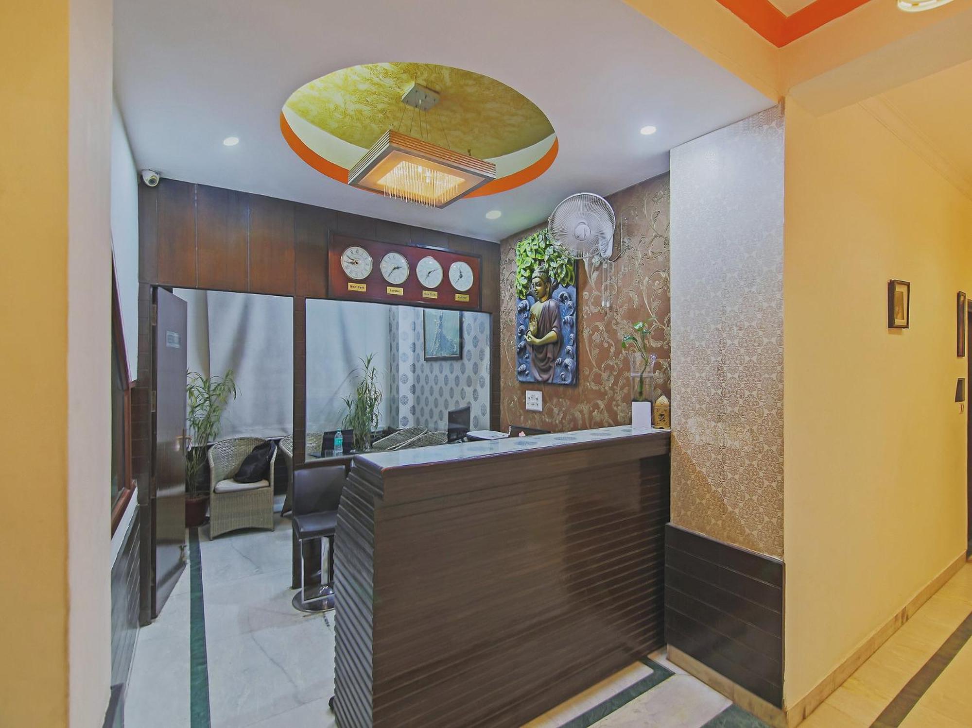Capital O Tipsyy Near Aravali Biodiversity Park Gurgaon Extérieur photo